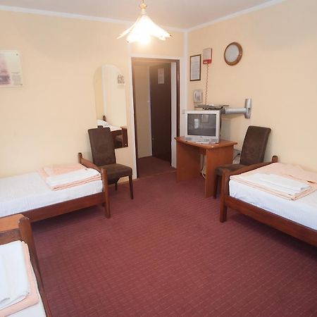 Hotel Extra Lion Md Ni Dış mekan fotoğraf