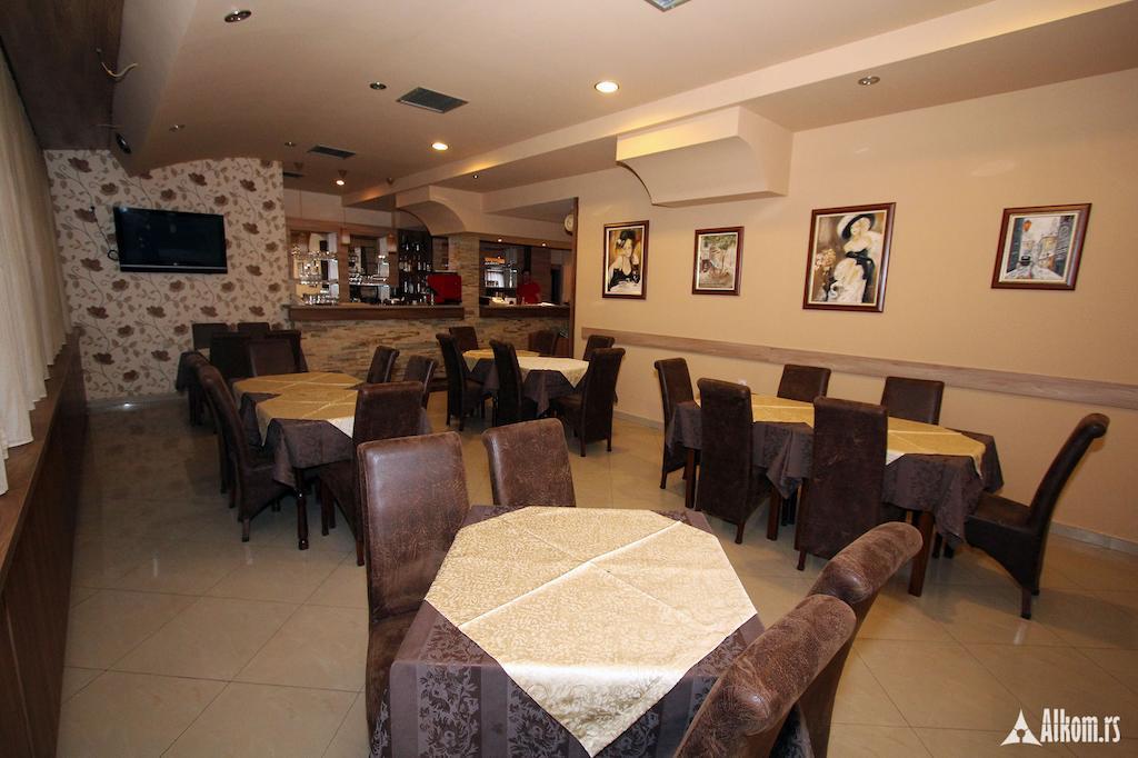 Hotel Extra Lion Md Ni Dış mekan fotoğraf
