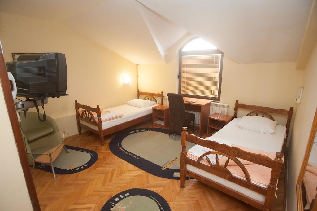 Hotel Extra Lion Md Ni Oda fotoğraf