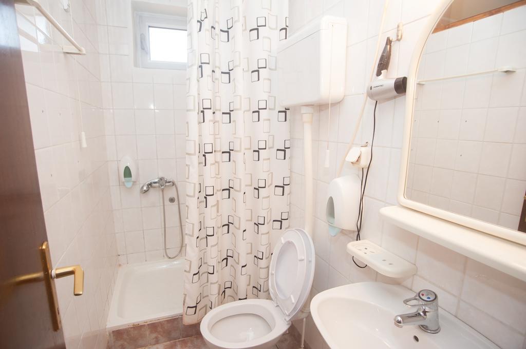 Hotel Extra Lion Md Ni Oda fotoğraf