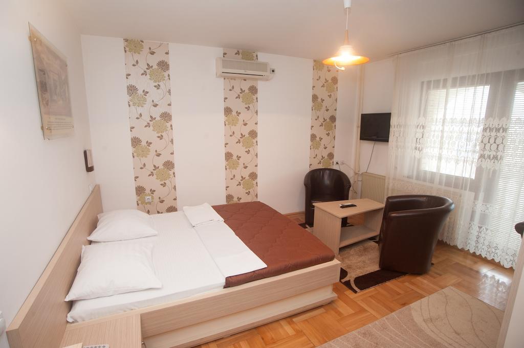Hotel Extra Lion Md Ni Oda fotoğraf