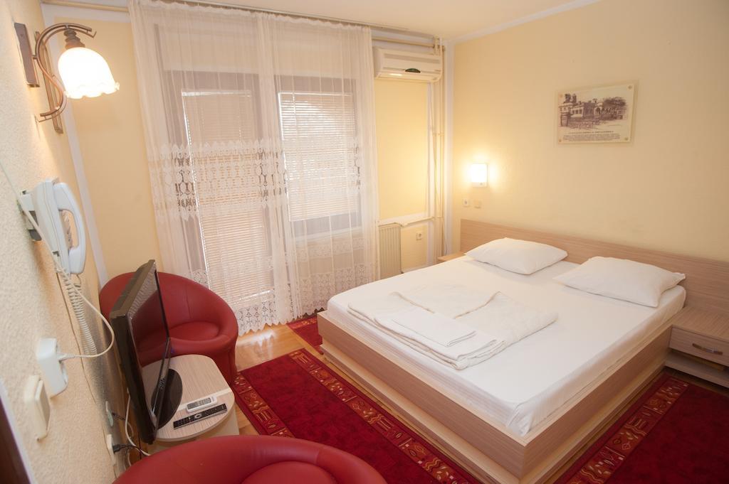 Hotel Extra Lion Md Ni Oda fotoğraf